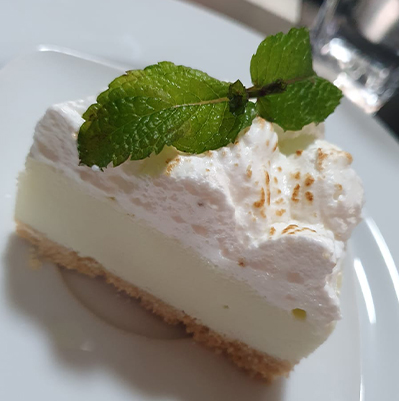 Pay de limón helado y merengue italiano 